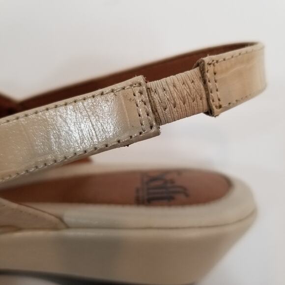 Sofft Women's Cream Low Wedge Heel Slingback Sandals Leather Size 8.5 - Picture 5 of 8